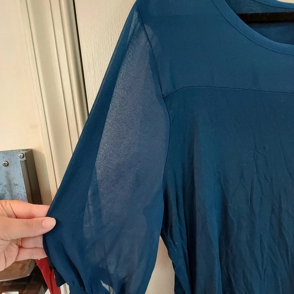Lane Bryant Blue Half Sleeved Sheer Sleeved Tunic Top in Size 18/20 - Picture 3 of 7